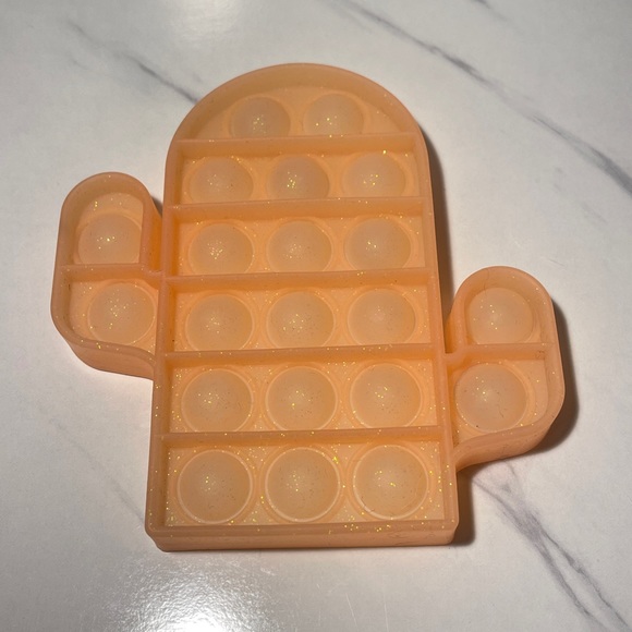 Pop Its - Picture 3 of 4